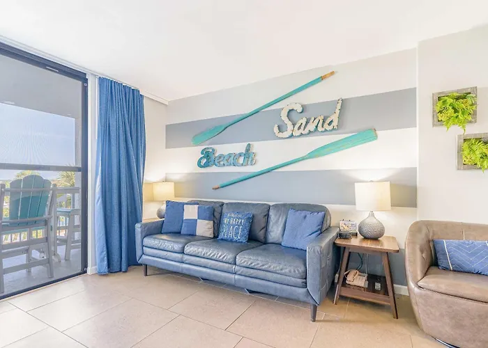 Spacious With Pool & Hot Tub - Tennis Available On-site Holiday home *