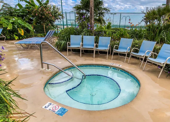 Holiday home Spacious With Pool & Hot Tub - Tennis Available On-site